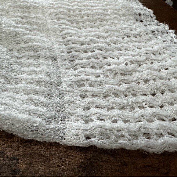 Cream and Yellow Knitted Throw Blanket - Picture 10 of 12